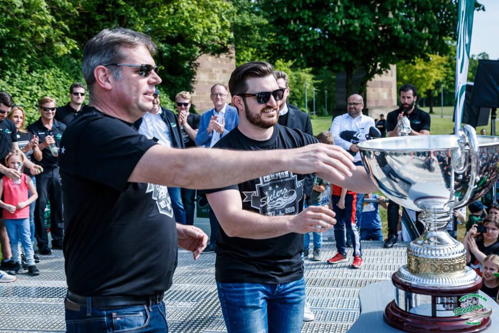 Medicross-Zentrum Orthopädie Sportorthopädie Unfallchirurgie Chirurgie Neckarsulm Boris Brand Steelers Meisterschaft DEL2